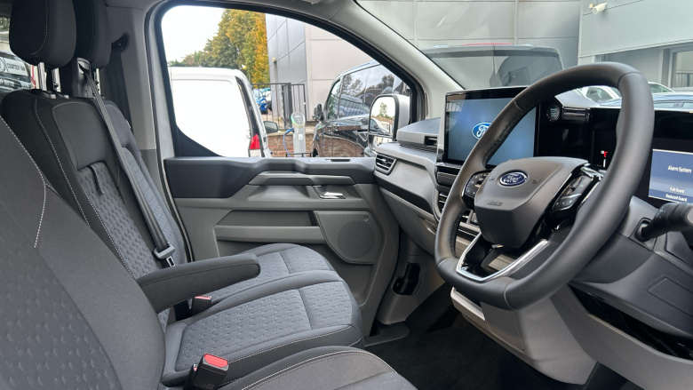 Ford Tourneo Custom 340 L2 Petrol Fwd 2.5 PHEV 232ps H1 Titanium 8 seater Auto